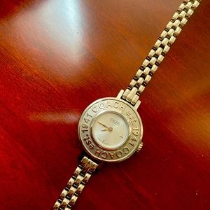 Gentle used and beautiful coach watch!